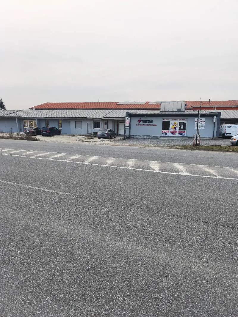 Nájom obchod. Priestoru na lukratívnom mieste Michaloviec – foto 15