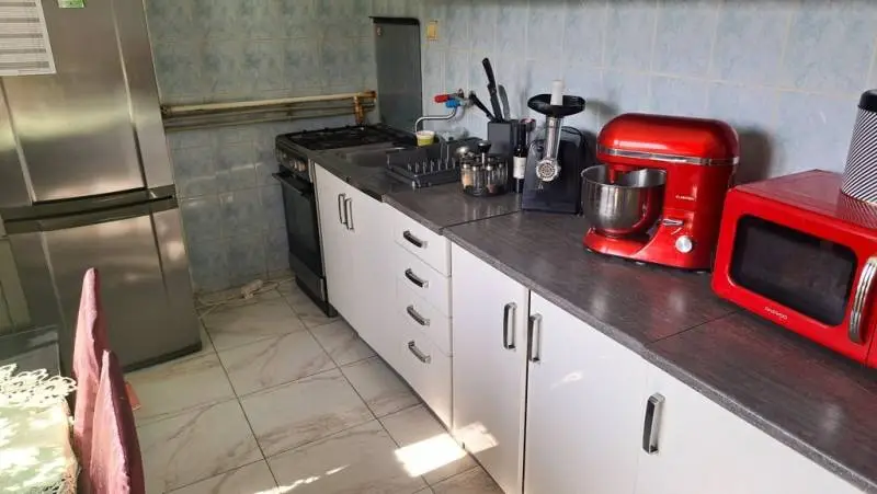 Dvojizbový byt s dvomi loggiami v Hliníku nad Hronom – foto 2