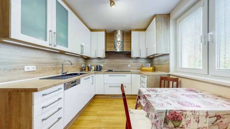 Dvojgeneračný rodinný dom v Žarnovici – foto 11