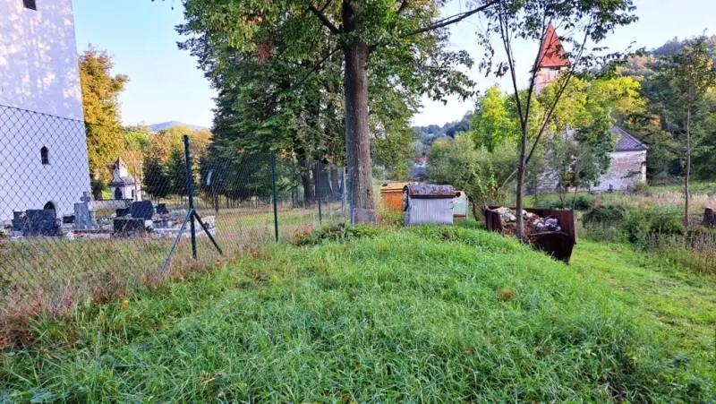 Slnečný pozemok v obci Lúčky pri Kremnici o výmere 848 m² – foto 6