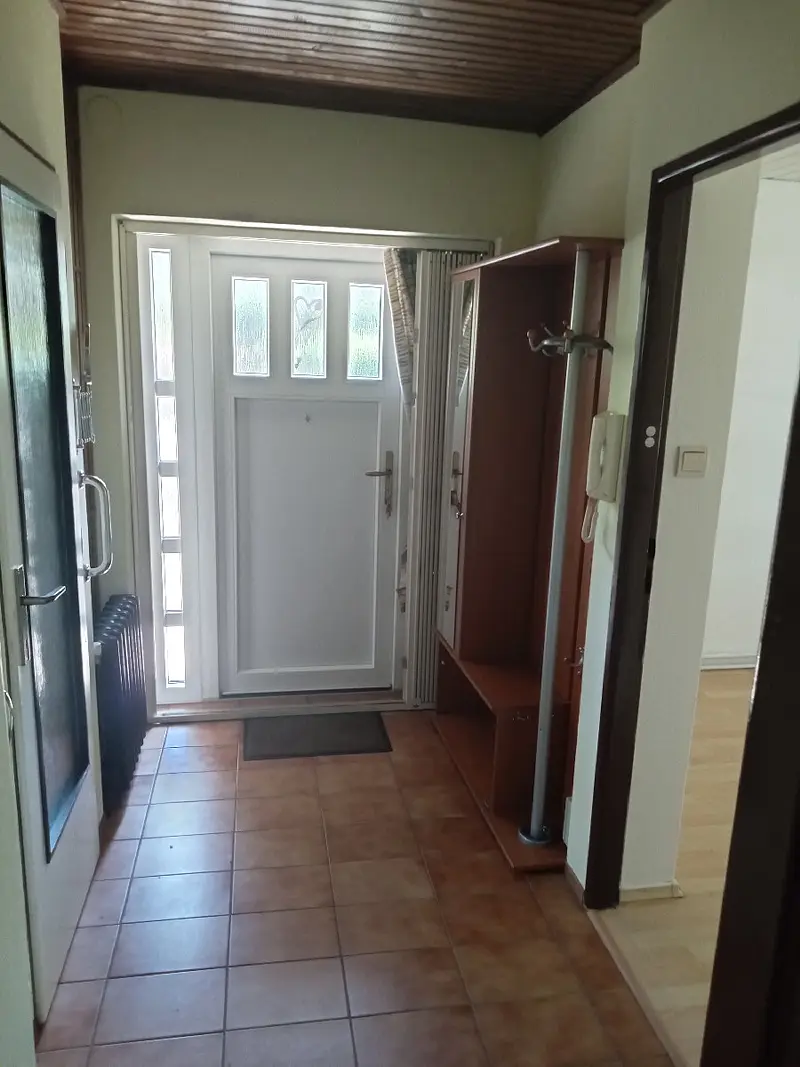 Prenájom pekný RD, záhrada 4á, terasa, krb, horský park, parkovanie – foto 6