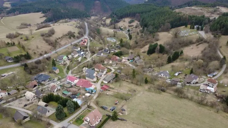 Na predaj pozemok v obci Veľké Pole, okres Žarnovica – foto 3