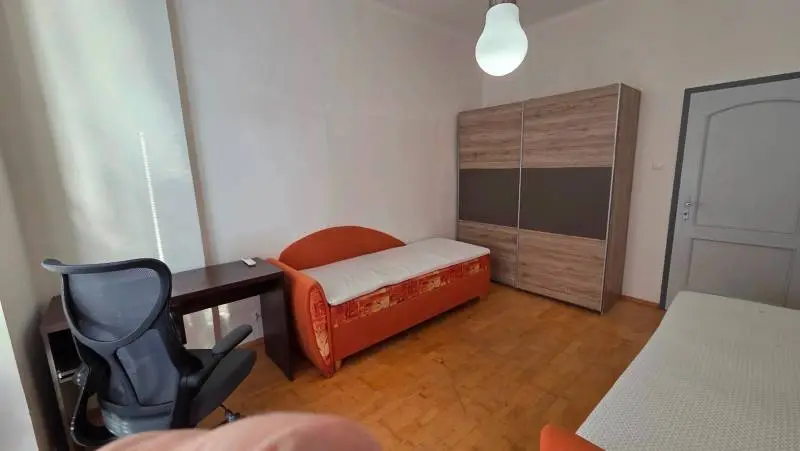 Prenájom priestranného 3-izbového bytu, 87 m² – Krížna ulica, staré Mesto – foto 2