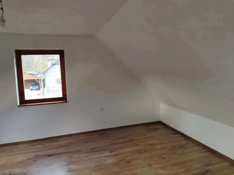 Rodinný dom – 2 Časti domu, stodola, pozemok 658 m² – foto 7