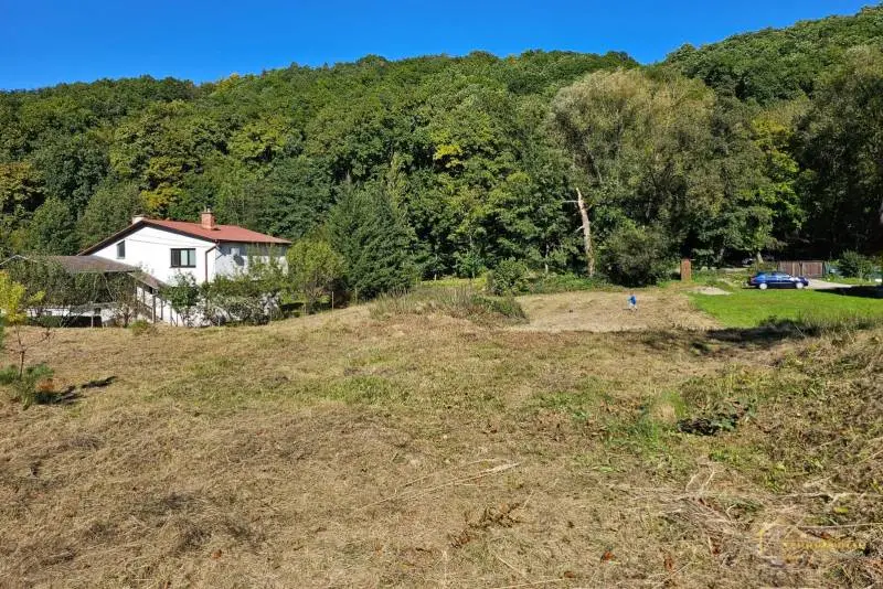 Stavebný pozemok pri lese s Potokom – Ladce – foto 5