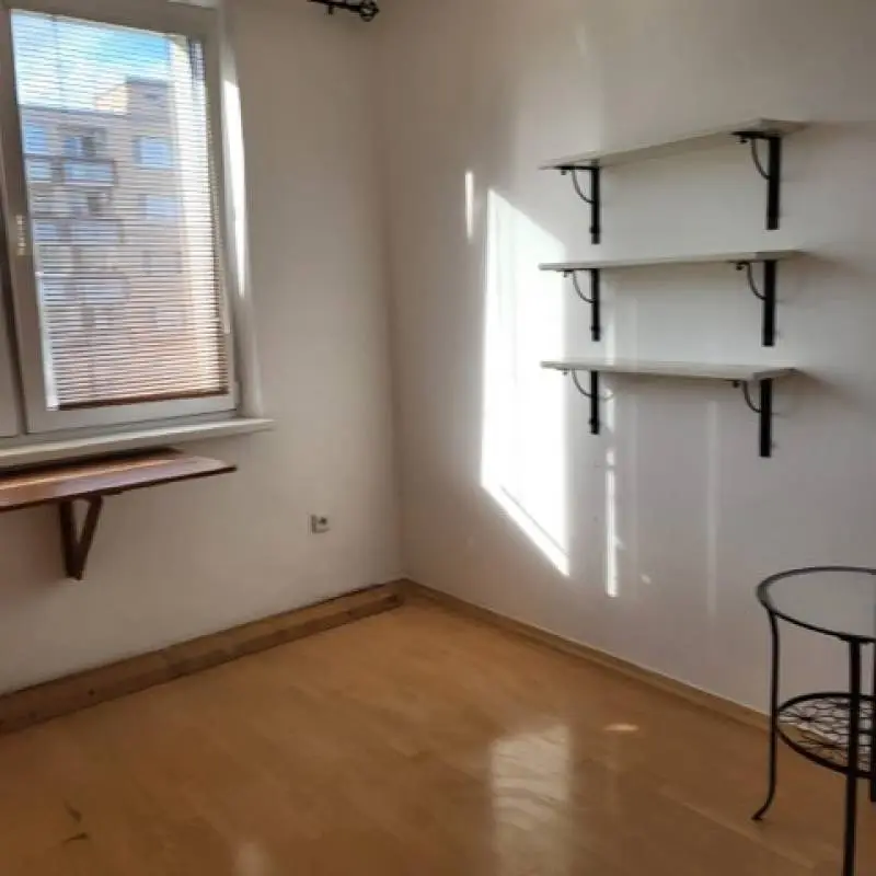 Prenájom garsónky – Jašíkova ulica, Bratislava (pri Hoteli Bratislava) Ponúkame na prenájom útulnú – foto 4