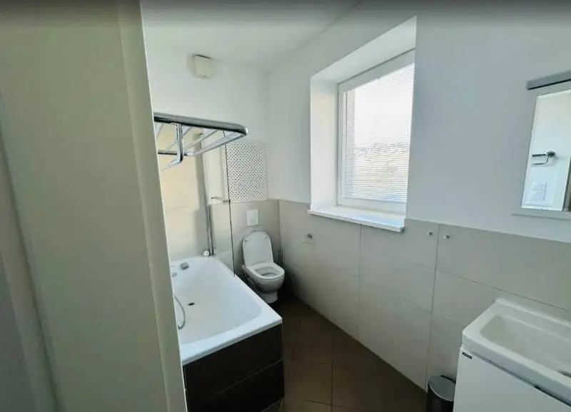 Prenájom moderného 2-izbového bytu – Žilinská ulica – foto 2