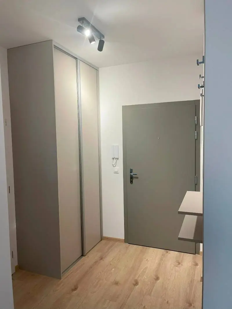 Na prenájom: štýlový 2-izbový byt s balkónom, garážou a kobkou – Ovočné SADY – foto 7