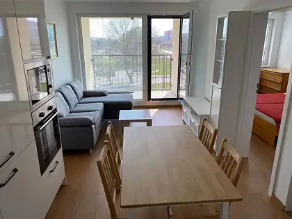 Moderný 2-izbový byt pri draždiaku – Novostavba, lodžia, garáž, Petržalka