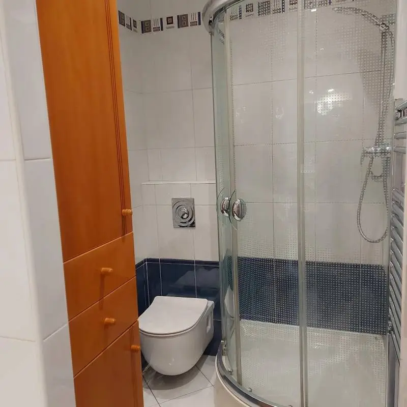 Priestranný 4-izbový byt s klimatizáciou a balkónom – Vrakuňa (Toryská), Voľný ihneď – foto 8
