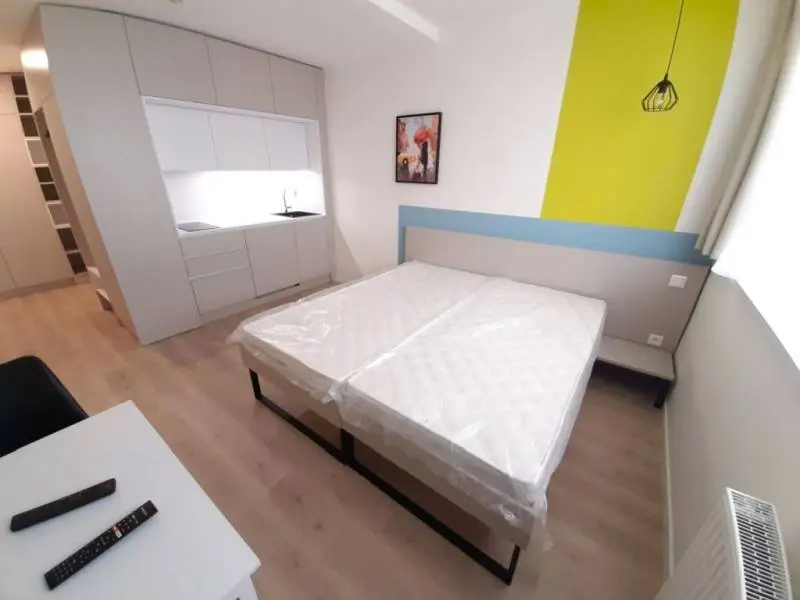 Prenájom zar. Garsónky po kompl. Rek. Na Bajkalskej – foto 2