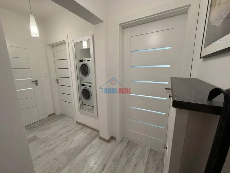 Biely KRÍŽ Račianská 2-izb novo zariadený byt – foto 10