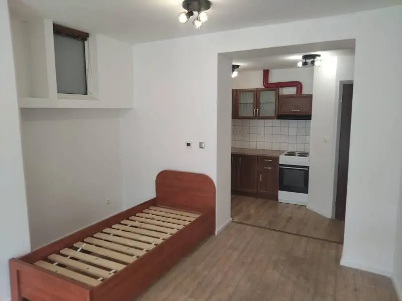 Štúdio 42m² s Kuchyňou a kúpeľňou, klíma, energie+internet v cene, Pezinok SNP – foto 4