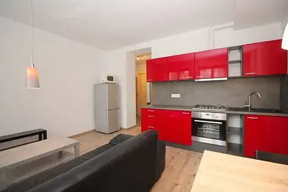Atraktívny 2-izbový byt na prenájom – Záhradnícka ulica, Bratislava – NIVY, Voľné ihneď.