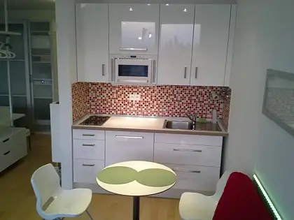 Tomášikova – Koloseo, 1-izbový byt s výhľadom na jazero kuchajda, loggia 7 m², kompletne zariadený