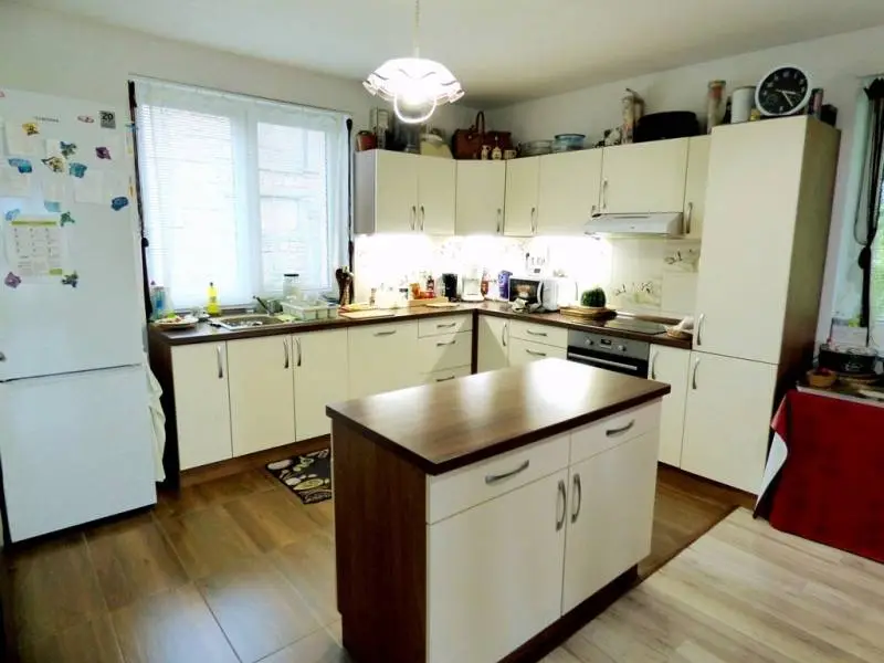 Rodinný dom (dva domy) na pozemku 1 087 m², Trnávka - (ds) – foto 5