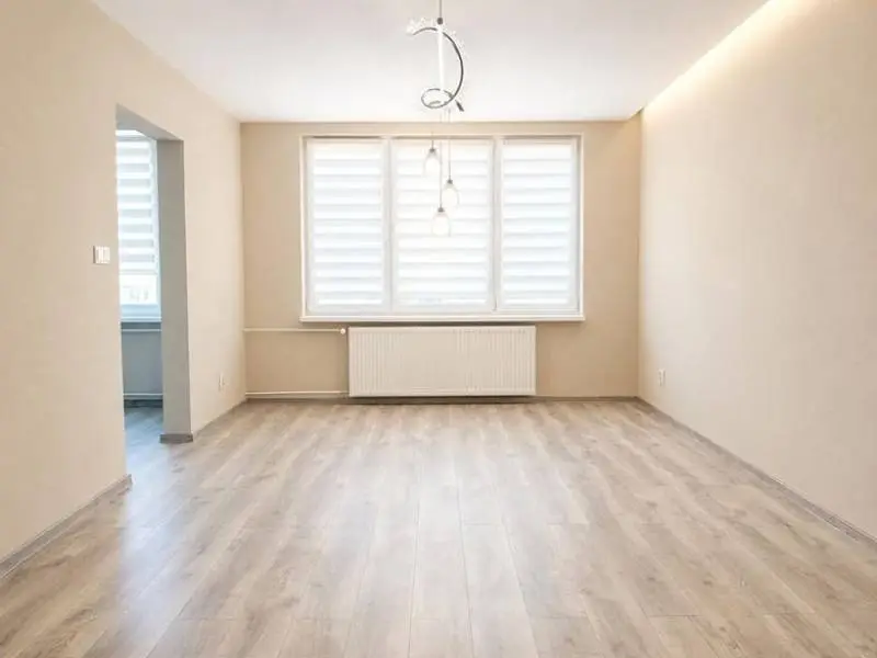 Nádherný, kompletne novozrekonštruovaný 2-izbový byt s balkónom – Zvolen – foto 5