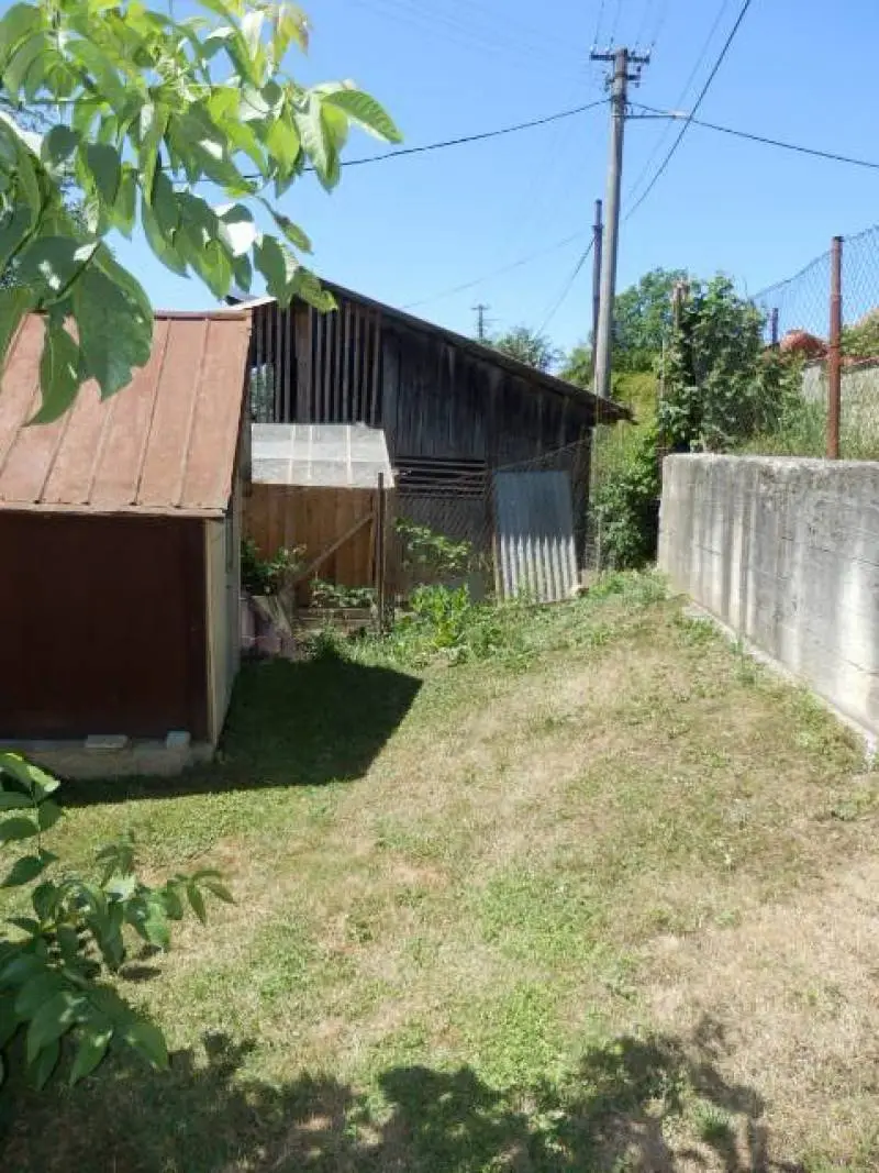 Rodinný dom v obci Poniky na rovinatom pozemku 705 m² – foto 4