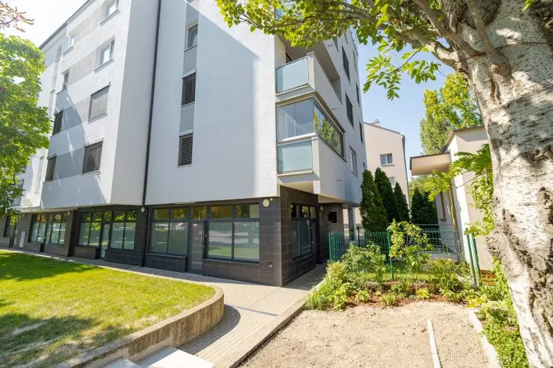 Na predaj je 3-izbový byt s loggiou a parkovacím miestom – foto 11