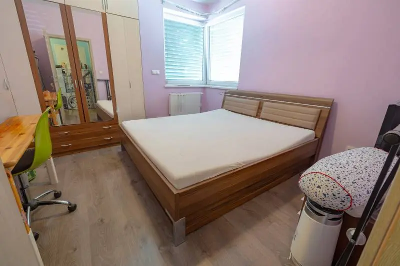 Na predaj je 3-izbový byt s loggiou a parkovacím miestom – foto 3