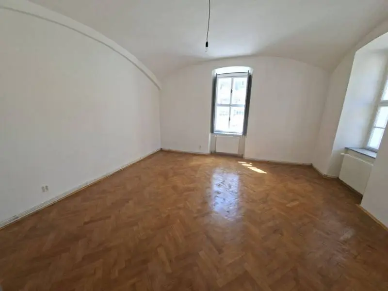 Prenájom 4i nezar. Bytu na konvetnej ul. V starom meste – foto 2