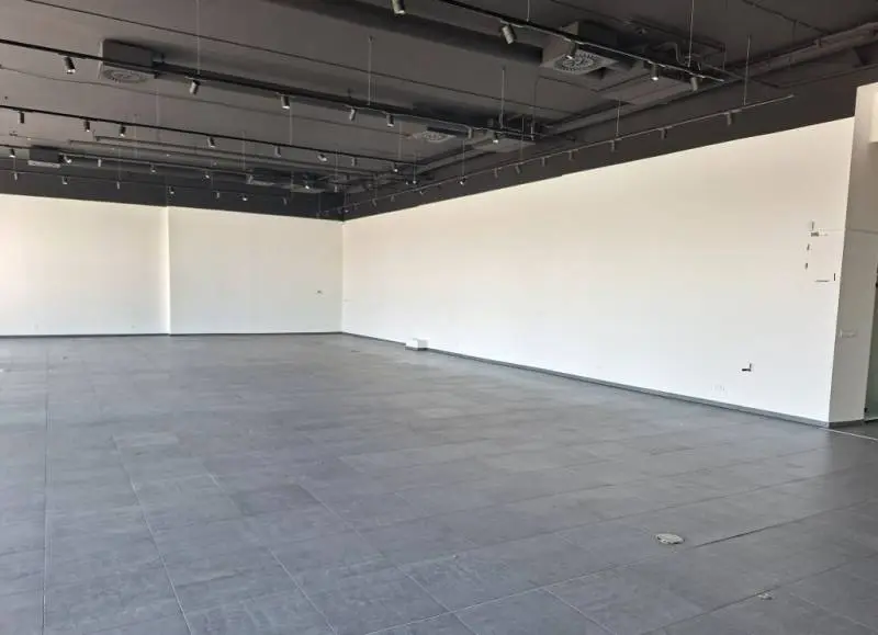 Prenájom obch. – Prevádzkového priestoru (440 m²) na Račianskej, Krasňany – foto 3