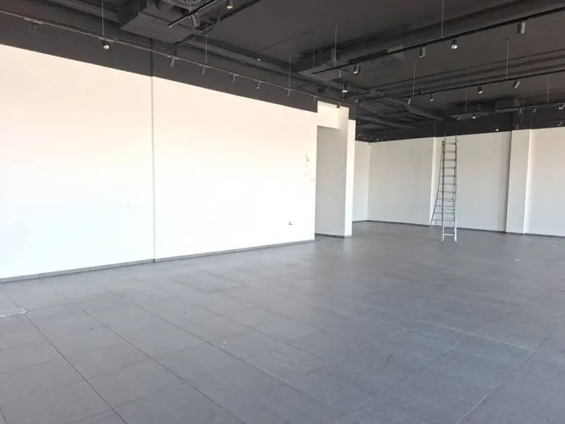 Prenájom obch. – Prevádzkového priestoru (440 m²) na Račianskej, Krasňany – foto 5