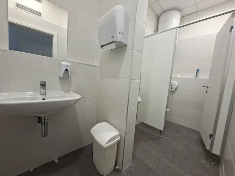 Prenájom obch. – Prevádzkového priestoru (440 m²) na Račianskej, Krasňany – foto 7