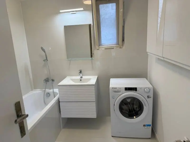 Staré mesto – Grösslingova, rekonštruovaný 2,5-izbový byt, 60 m², kompletne zariadený – foto 10