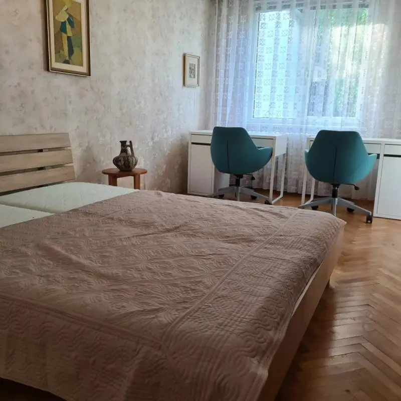 Ružinov – Teslova, 4-izbový rodinný dom, 120 m², záhradka – foto 5