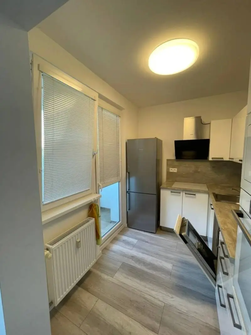 Ružinov – Hraničná, 2-izbový byt PO kompletnej rekonštrukcii, loggia – foto 2