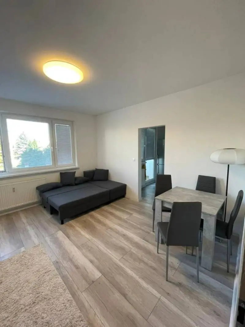 Ružinov – Hraničná, 2-izbový byt PO kompletnej rekonštrukcii, loggia – foto 3