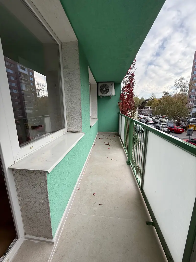 Na prenájom: čerstvo zrekonštruovaný 3-izbový byt s loggiou – Košice, terasa – foto 8