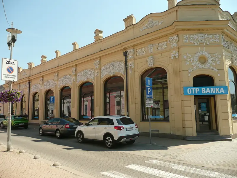 Obchodný priestor na predaj alebo prenájom Lučenec 821 m² – foto 3