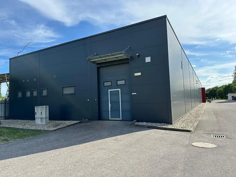 Obchodný priestor na predaj alebo prenájom Hurbanovo 937 m²+ – foto 2