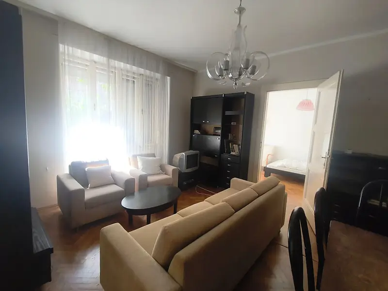 Prenájom: Veľkorysý 3-izbový byt s Vysokými stropmi a zeleňou – Björnsonova, staré Mesto – foto 2