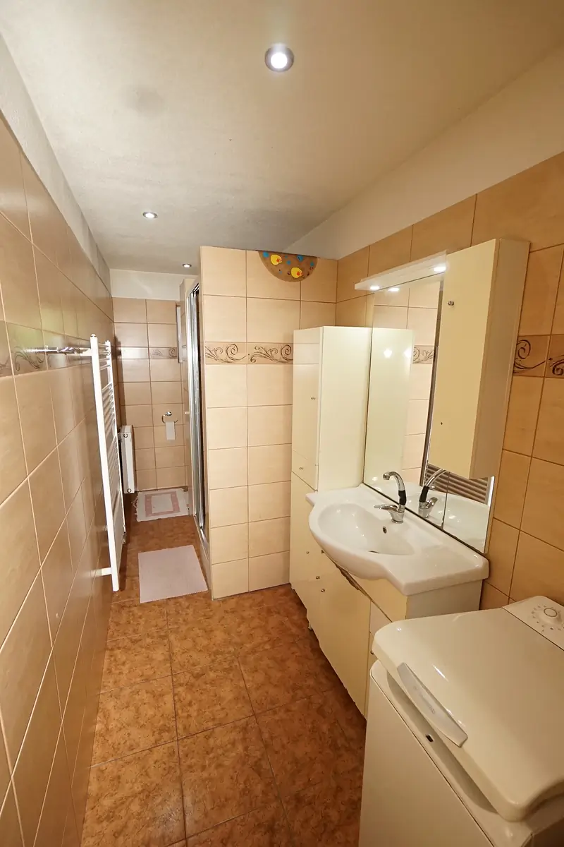 Zrrekonštruovaný RD s rovinatým pozemkom /1673 m² / Hriňová – foto 8