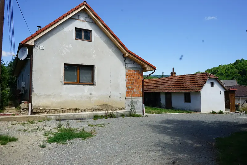 Zrrekonštruovaný RD s rovinatým pozemkom /1673 m² / Hriňová – foto 14