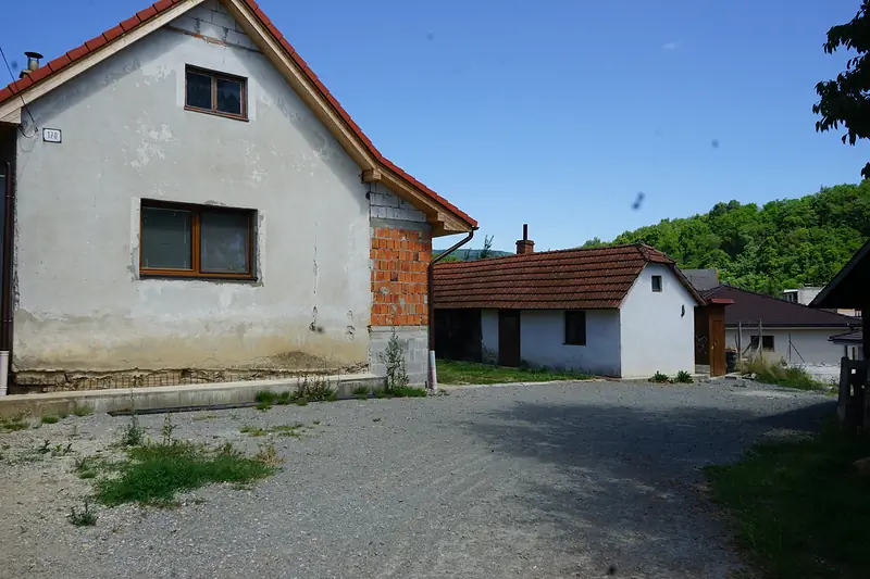 Zrrekonštruovaný RD s rovinatým pozemkom /1673 m² / Hriňová – foto 16