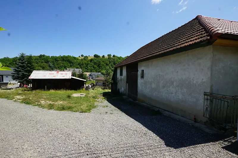 Zrrekonštruovaný RD s rovinatým pozemkom /1673 m² / Hriňová – foto 20