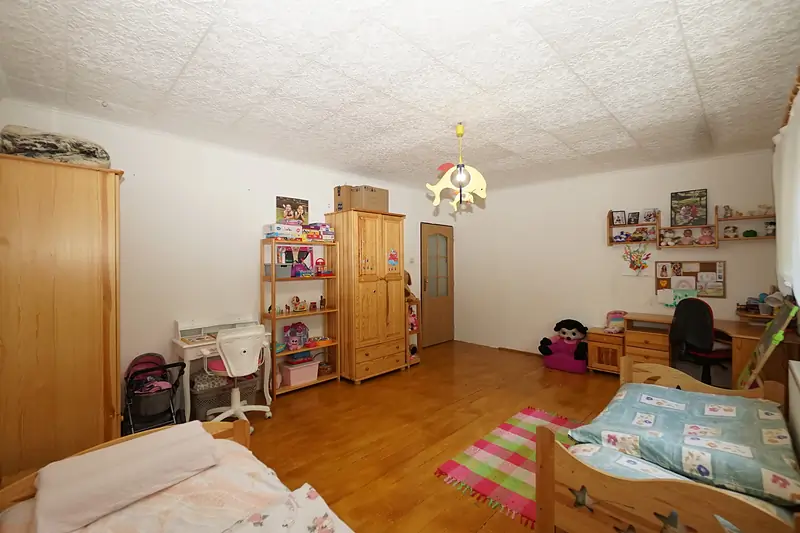 Zrrekonštruovaný RD s rovinatým pozemkom /1673 m² / Hriňová – foto 3