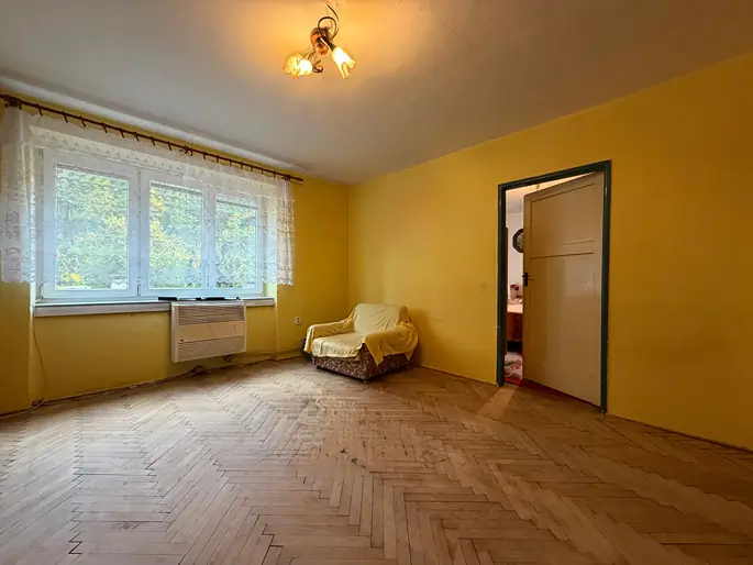Atraktívne miesto na vlastné bývanie ako aj Vysoký investičný potenciál v tehlovom 2-izb. – foto 3