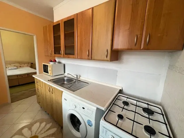 Super 2i byt s balkónom a zariadením v Závadke nad Hronom – foto 4