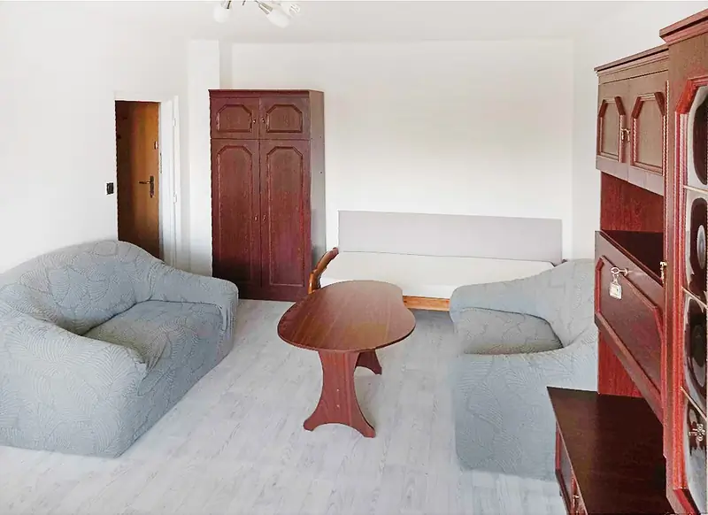 Ponúkame na prenájom 1-izbový byt so zasklenou loggiou na Sládkovičovej ul. – foto 3