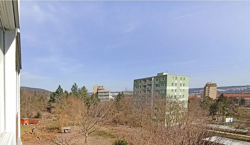 Ponúkame na prenájom 1-izbový byt so zasklenou loggiou na Sládkovičovej ul. – foto 4