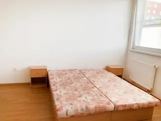 Ponúkame na prenájom väčší jednoizbový byt – Apartmán na ul. Tr. SNP - Terasa. – foto 5