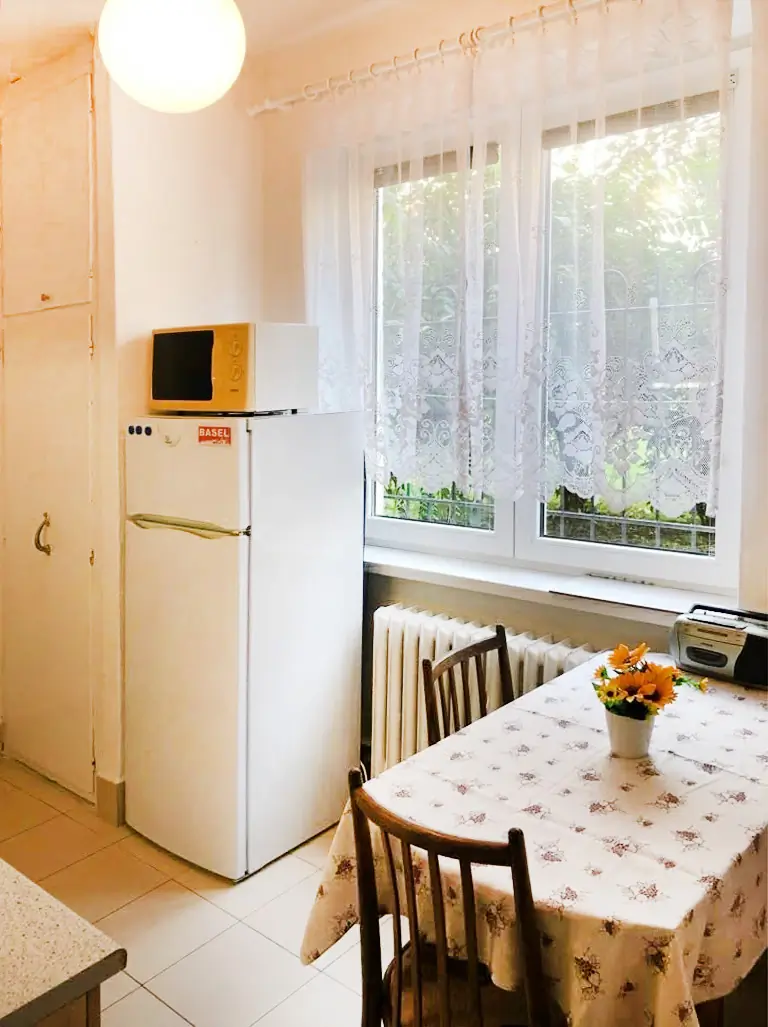 Ponúkam na prenájom priestranný 3-izbový, tehlový byt na Panelovej ulici. – foto 5