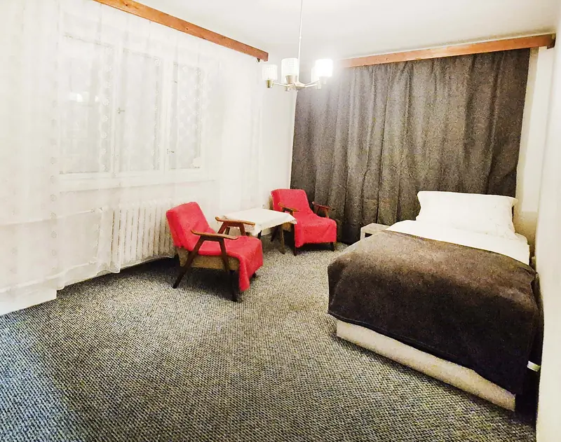 Ponúkame na prenájom veľký rodinný dom so zariadením v Košických Oľšanoch. – foto 3