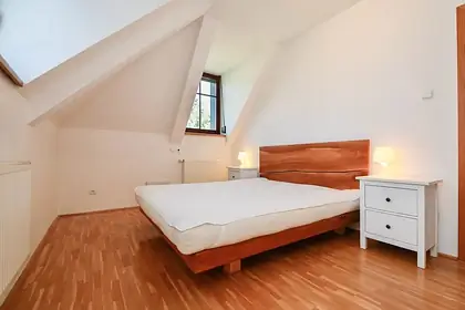 Timravina – 5-izbový mezonet so záhradou, výhľadom na hrad a parkovaním Bratislava – Staré mesto