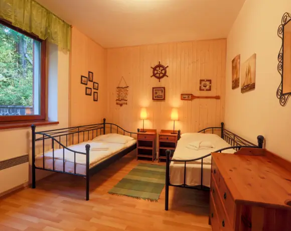 Priestranný pokojný apartmán s 3 miestnosťami – foto 3